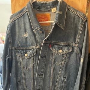 LEVI dark wash distressed jean jacket